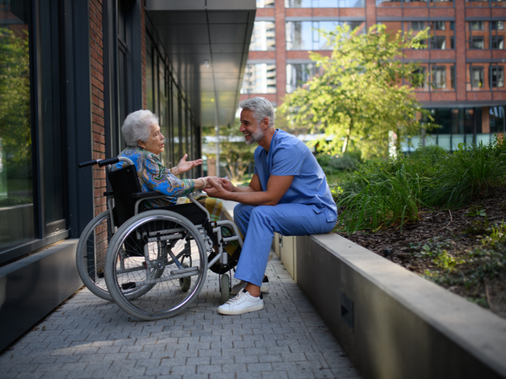 Soins infirmiers et accompagnement en CHSLD à Montréal – Schweitzer Solution Santé